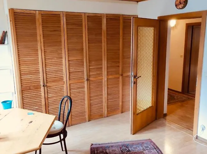 Private In Innerstadt Проживання в сім'ї *